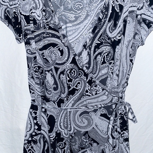 Apt. 9 black and white paisley faux wrap midi dress size xl - Picture 2 of 6